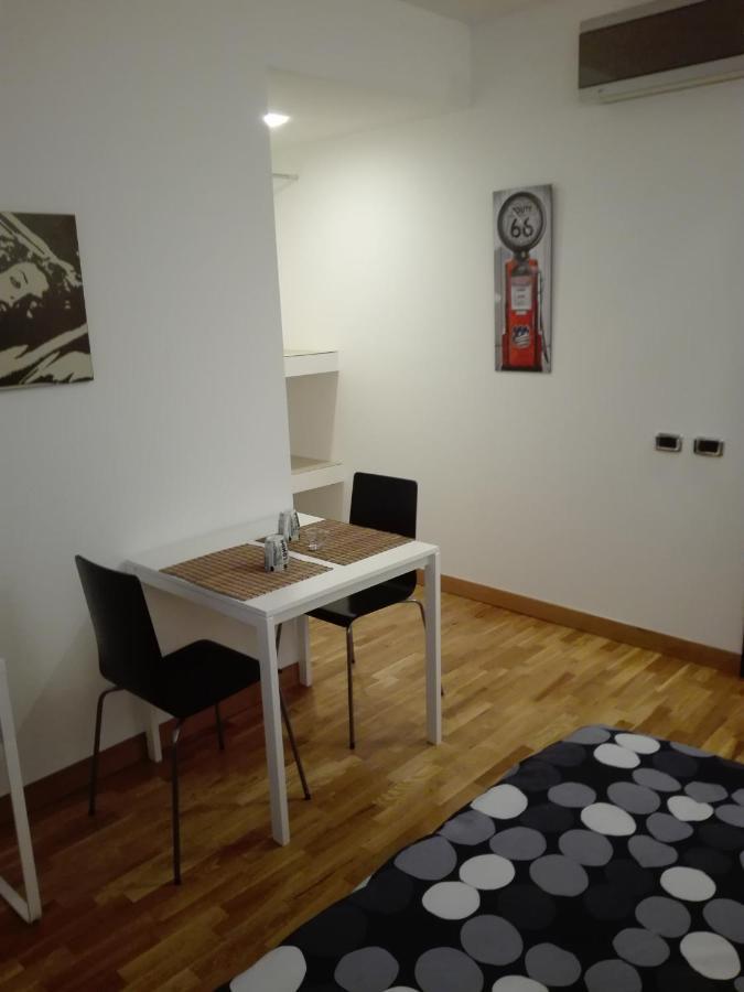 B&B Stazione Latina Сермонета Екстериор снимка